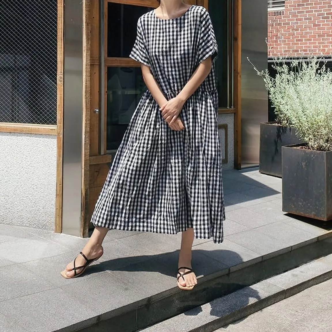 chouyatou Women's Summer Plaid Short Sleeve Loose Fit Cotton Dress Gingham Midi Shirt Dress with Pockets