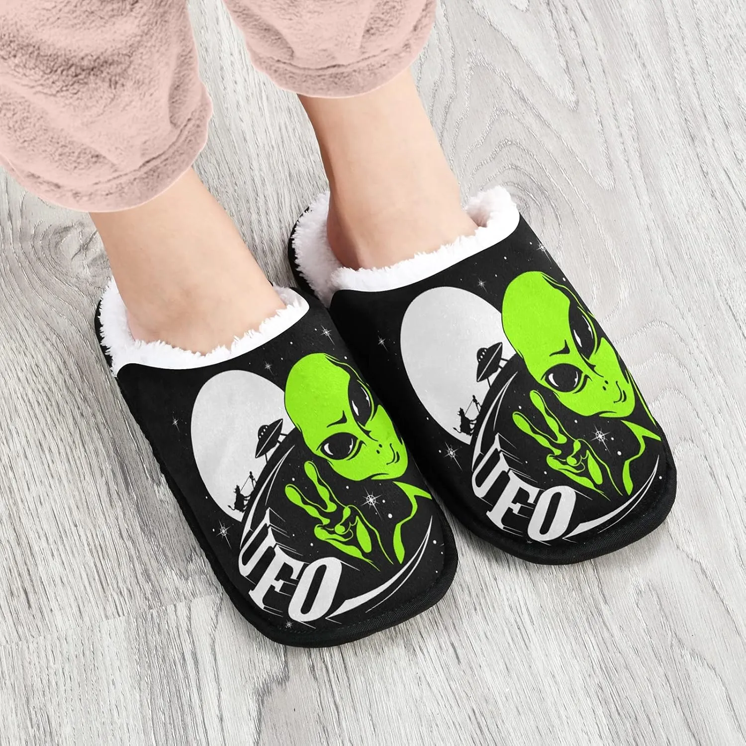Cute Red Panda Slippers, Soft Memory Foam Non-Slip Indoor House Slippers Home Shoes for Bedroom Travel Hotel Spa