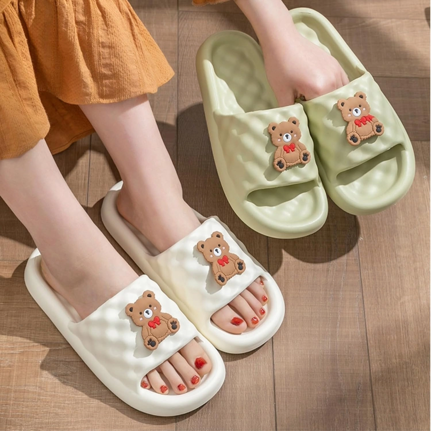 Cute Bear Slippers for Women & Men, Indoor/Outdoor Couple House Shower Shoes, Anti-Slip Comfy Cartoon Slides, Summer Beach Sandals