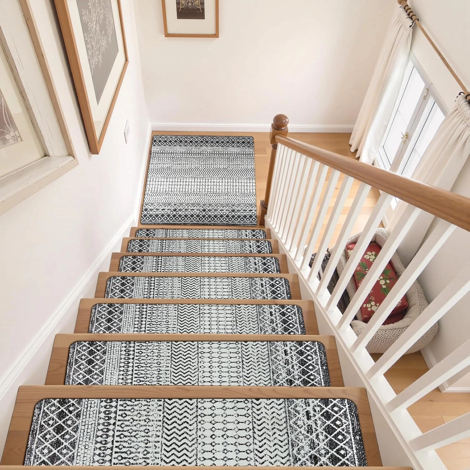 OJIA Stair Treads Non-Slip Matching Mat for Wooden Steps, Square Capet Stair Treads Rubber Backing Stair Runner Anti-Slip Stair Landing Mat 32x32 Inch Stair Rugs