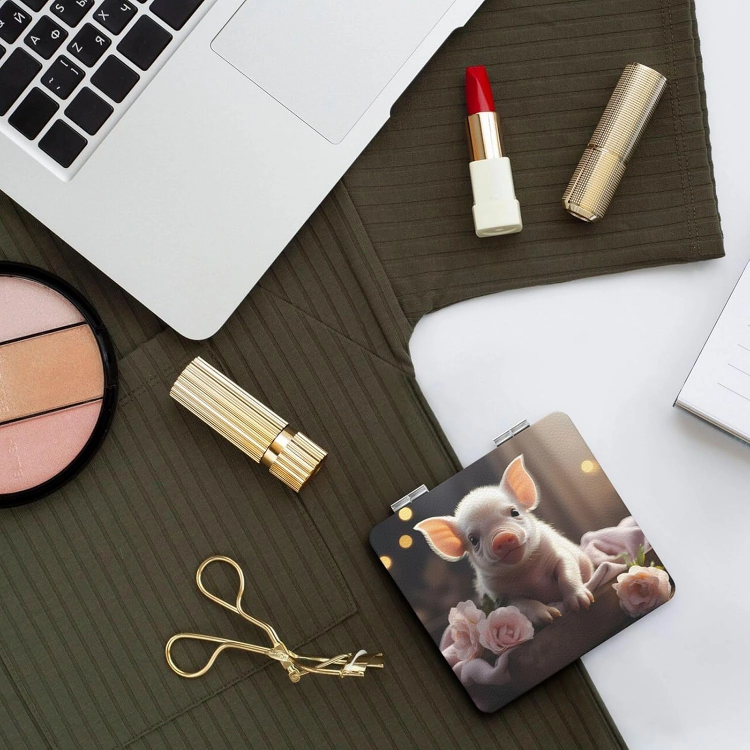 Portable Pocket Makeup Mirror Cute Young Pig Travel Cosmetic Mirror Square Print Magnifying Compact Mirror for Eyelash
