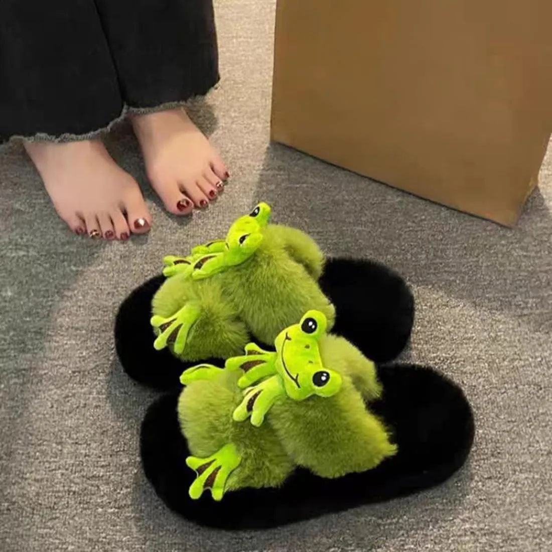 Women's Funny Plush Slippers Cozy Cute Kawaii Frog Animal Print Fuzzy Indoor Winter Bedroom Shoes