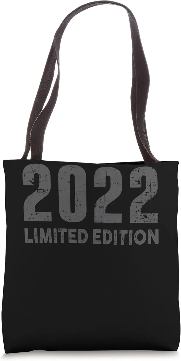 Year´s Issue with Limited Edition Tote Bag